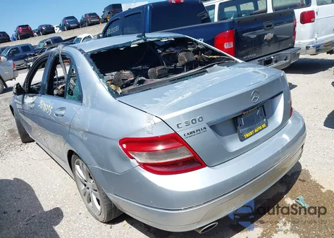 2008 Mercedes-Benz C 300 Luxury/Sport из США, поврежденный, VIN WDDGF54X68R006240